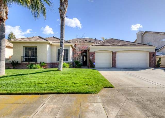 Property at 2673 E Shea Dr, Fresno, CA 93720, 3 beds, 2 baths