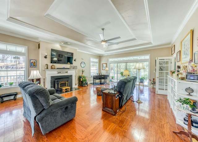 Property at 49521 Stillmeadow Dr, Oakhurst, CA 93644, 3 beds, 3.5 baths