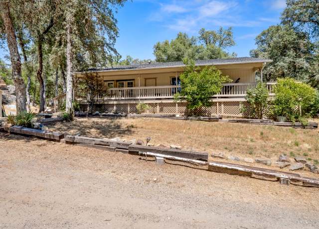 Property at 4907 Daffodil Dr, Mariposa, CA 95338, 3 beds, 2 baths