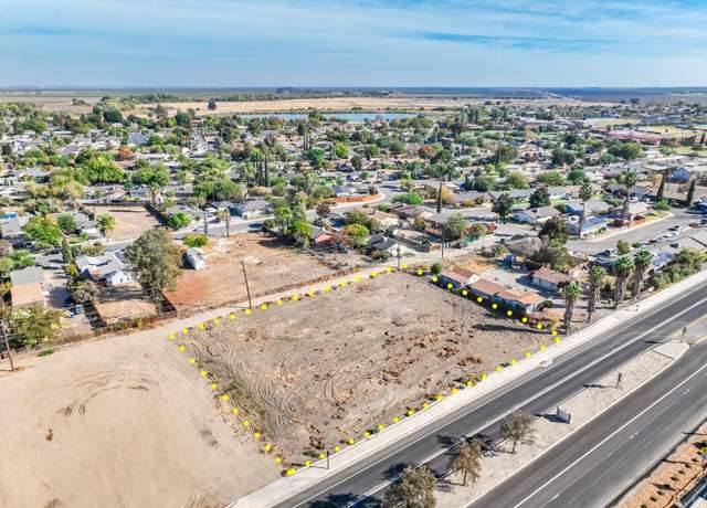 Property at 1835 N St, Firebaugh, CA 93622