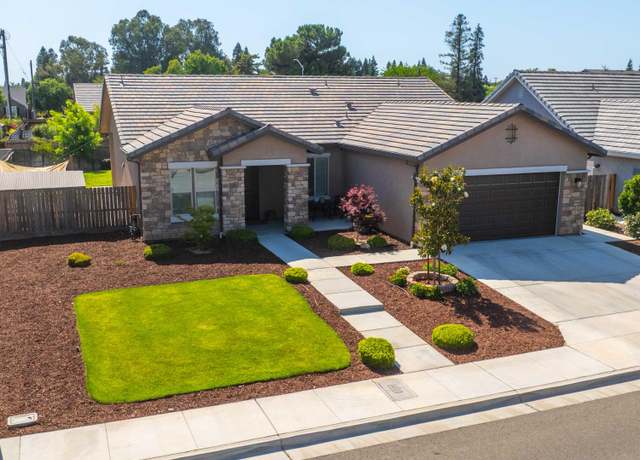Property at 2729 19th Ave, Kingsburg, CA 93631, 3 beds, 2 baths