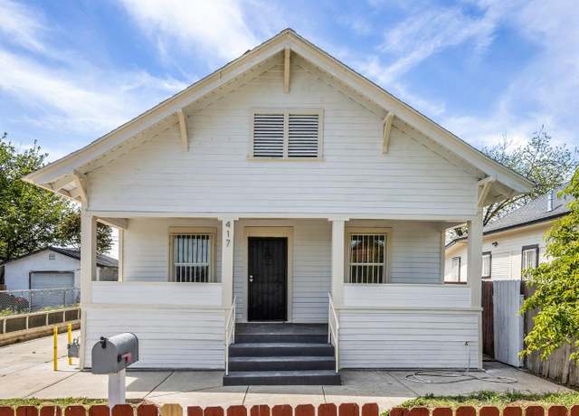 Property at 417 N Clark St, Fresno, CA 93701, 4 beds, 2 baths