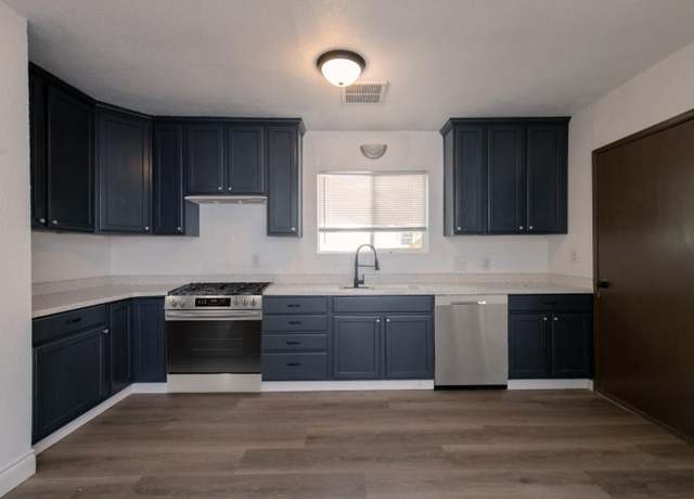 Property at 935 E Fedora Ave, Fresno, CA 93704, 3 beds, 2 baths