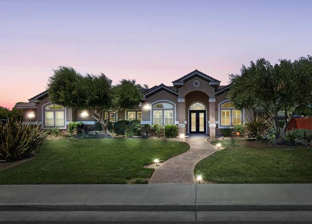 Property at 2722 Meadow Ct, Hanford, CA 93230, 4 beds, 3 baths