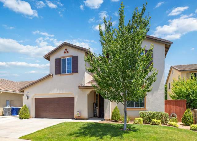 Property at 1697 Whiteash Ave, Clovis, CA 93619, 4 beds, 3.25 baths