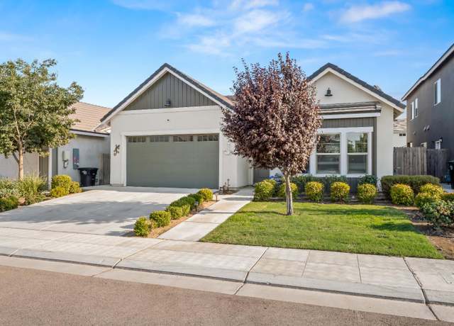 Property at 590 Blue Oak Ln W, Madera, CA 93636, 3 beds, 2 baths
