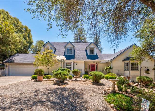 Property at 39976 Pierce Lake Dr, Oakhurst, CA 93644, 3 beds, 2.5 baths