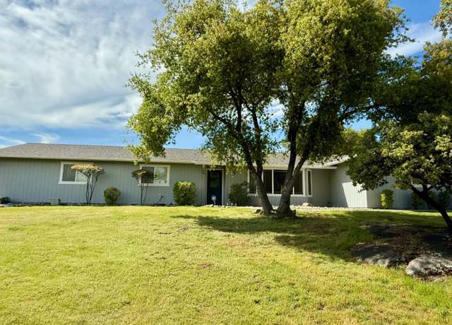 Property at 31117 Longview Ln E, Coarsegold, CA 93614, 3 beds, 2 baths