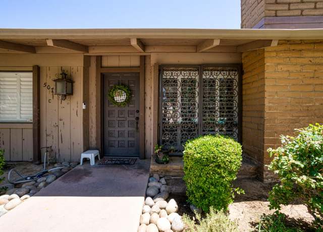 Property at 5072 N Wishon Ave Unit C, Fresno, CA 93704, 2 beds, 1.75 baths