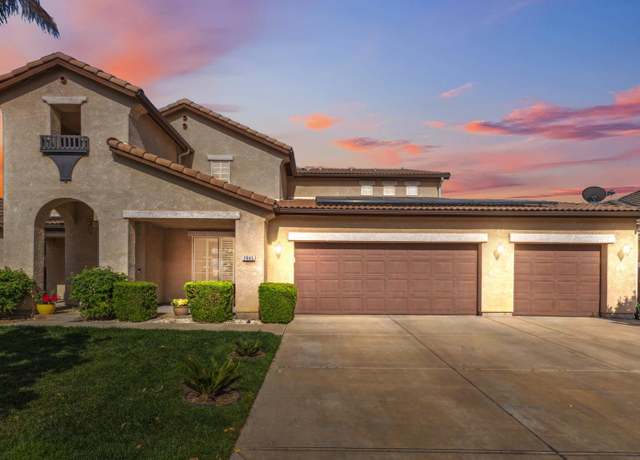 Property at 2865 Maine Ave, Clovis, CA 93619, 5 beds, 4 baths