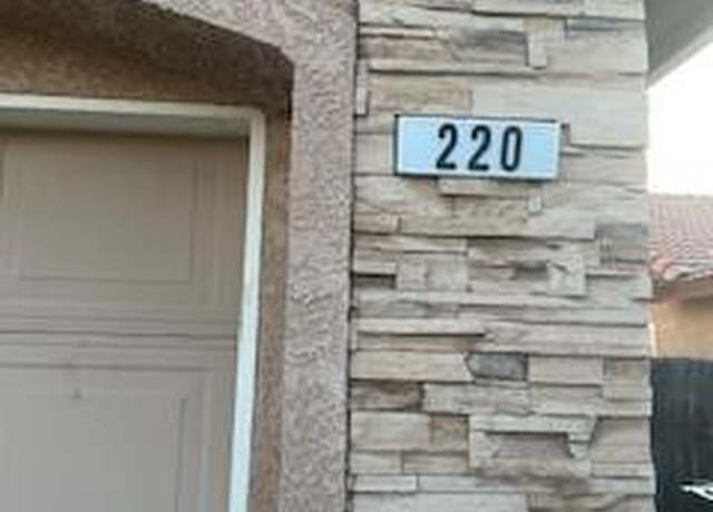 Property at 220 S Double Tree Way, Madera, CA 93637, 3 beds, 2 baths