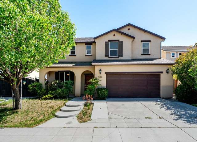 Property at 1388 Paseo Del Mar Pkwy, Madera, CA 93638, 5 beds, 2.5 baths
