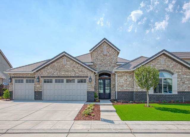 Property at 678 Ponderosa Way W, Madera, CA 93636, 4 beds, 3.5 baths