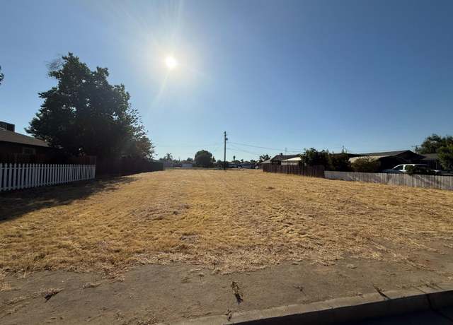 Property at 800 Whitney, Dinuba, CA 93618