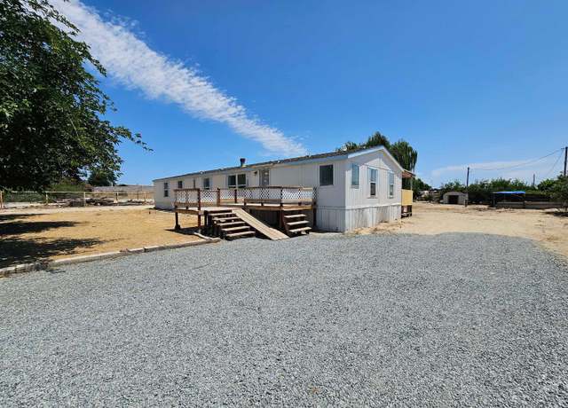 Property at 15716 S Hughes, Caruthers, CA 93609, 4 beds, 3 baths