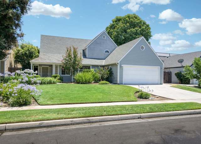 Property at 983 N Chapel Hill Ave, Clovis, CA 93611, 3 beds, 2 baths