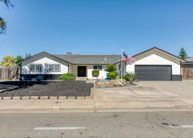 Property at 1580 Armstrong Ave, Clovis, CA 93611, 4 beds, 3 baths