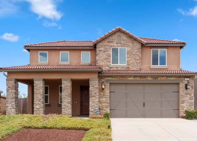 Property at 463 Mesa Dr S, Madera, CA 93636, 4 beds, 2.5 baths