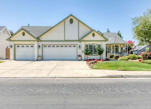 Property at 212 W Everglade Ave, Clovis, CA 93619, 4 beds, 2.25 baths