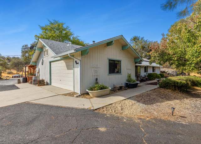 Property at 30674 Titan Dr, Coarsegold, CA 93614, 3 beds, 2 baths