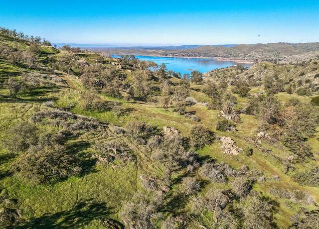 Property at 1 Sky Harbour Rd, Friant, CA 93626