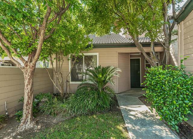 Property at 474 E Alluvial Ave #137, Fresno, CA 93720, 2 beds, 2 baths