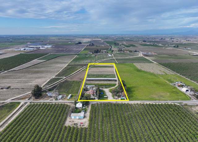 Property at 12646 E Kamm Ave, Kingsburg, CA 93631, 4 beds, 3 baths