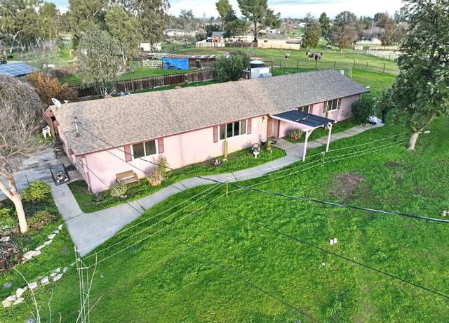 Property at 16935 Mark Rd, Madera, CA 93636, 3 beds, 2 baths