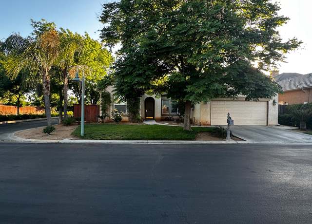 Property at 4769 N Emerald Peak Dr, Clovis, CA 93619, 5 beds, 3 baths