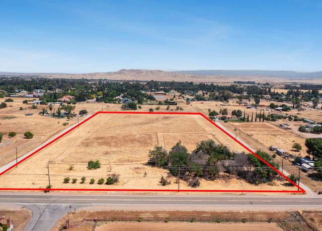 Property at 8574 E Herndon Ave, Clovis, CA 93619, 3 beds, 1.75 baths