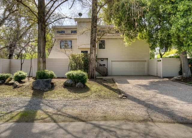 Property at 156 Wood Duck Dr, Sanger, CA 93657, 3 beds, 2 baths