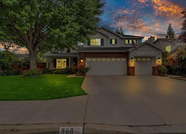 Property at 868 N Ash Ave, Clovis, CA 93611, 4 beds, 3.5 baths