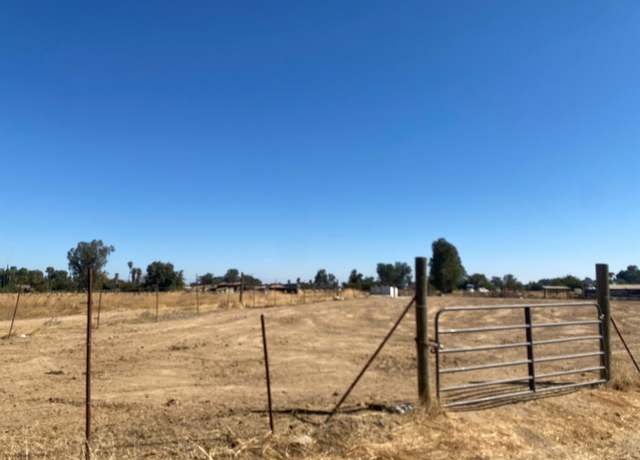 Property at 1 Sharon Blvd, Madera, CA 93638