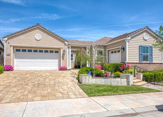 Property at 583 Crescent Ln, Madera, CA 93636, 4 beds, 3.5 baths