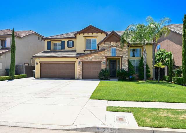 Property at 2138 El Paso Ave, Clovis, CA 93611, 5 beds, 3 baths