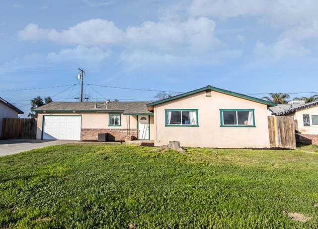 Property at 1008 E Elm St, Hanford, CA 93230, 3 beds, 2 baths