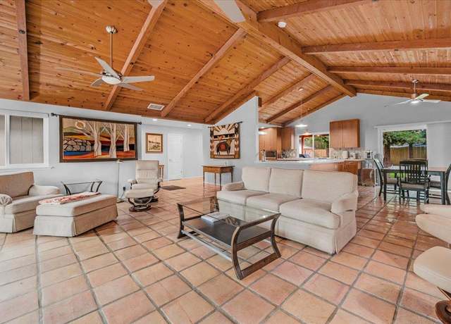 Property at 71 E Gettysburg Ave, Fresno, CA 93704, 4 beds, 2 baths