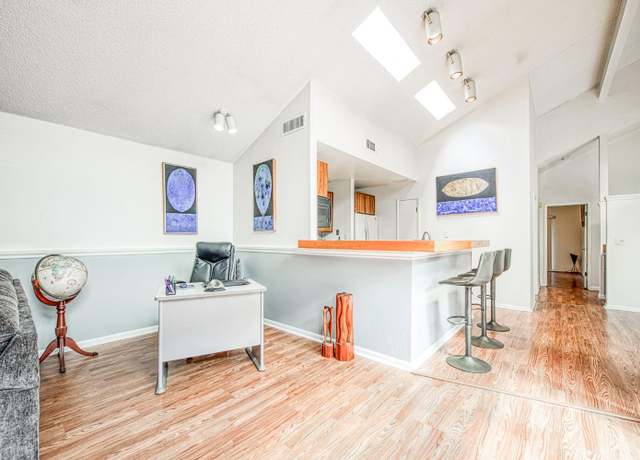 Property at 345 Sylmar Ave, Clovis, CA 93612, 2 beds, 2 baths