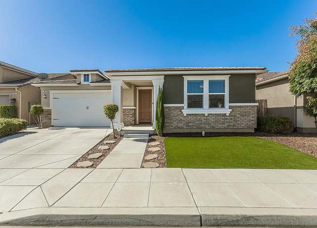 Property at 3878 Mecca Ave, Clovis, CA 93619, 3 beds, 2 baths