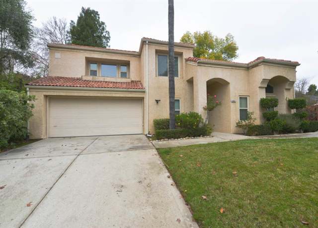 Property at 10521 N Doheny Ave, Fresno, CA 93730, 3 beds, 2.75 baths