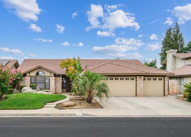 Property at 2077 Gibson Ave, Clovis, CA 93611, 4 beds, 2 baths