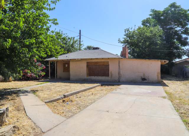 Property at 2413 S Sierra Vista Ave, Fresno, CA 93725, 3 beds, 1 bath