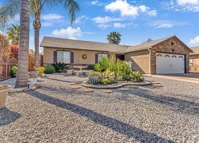 Property at 983 Harrison Ave, Sanger, CA 93657, 4 beds, 1.75 baths