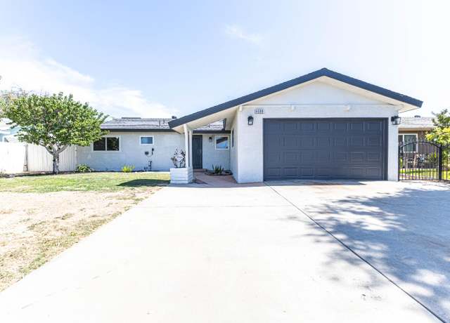 Property at 4680 E Grove Ave, Fresno, CA 93725, 3 beds, 1.75 baths