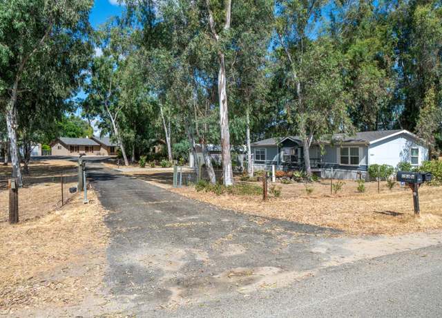 Property at 15306 Mark Rd, Madera, CA 93636, 4 beds, 2 baths