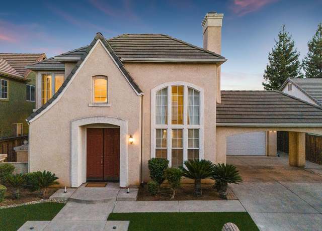 Property at 10403 E Fieldstone Ave, Clovis, CA 93619, 5 beds, 3.5 baths