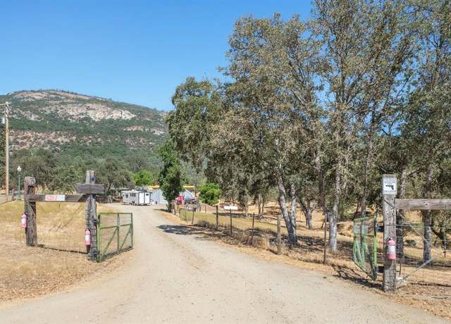 Property at 29407 Hidden Hollow Ln, Tollhouse, CA 93667, 3 beds, 2 baths