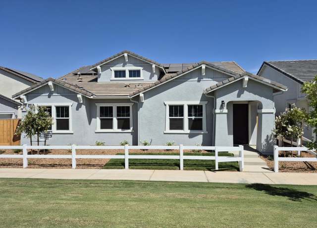 Property at 332 Peters Ln S, Madera, CA 93636, 3 beds, 3 baths