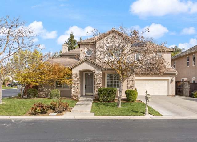 Property at 4756 N Emerald Peak Dr, Clovis, CA 93619, 4 beds, 2.75 baths