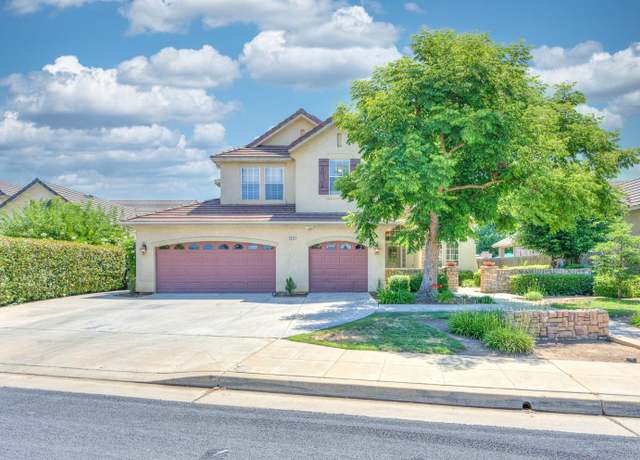 Property at 3033 Hanson Ave, Clovis, CA 93611, 4 beds, 3 baths